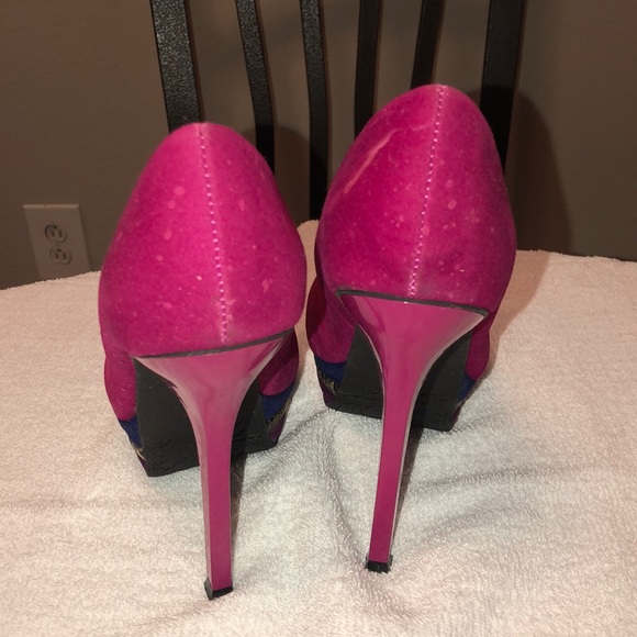 Fuchsia Pumps - Picture 7 of 7